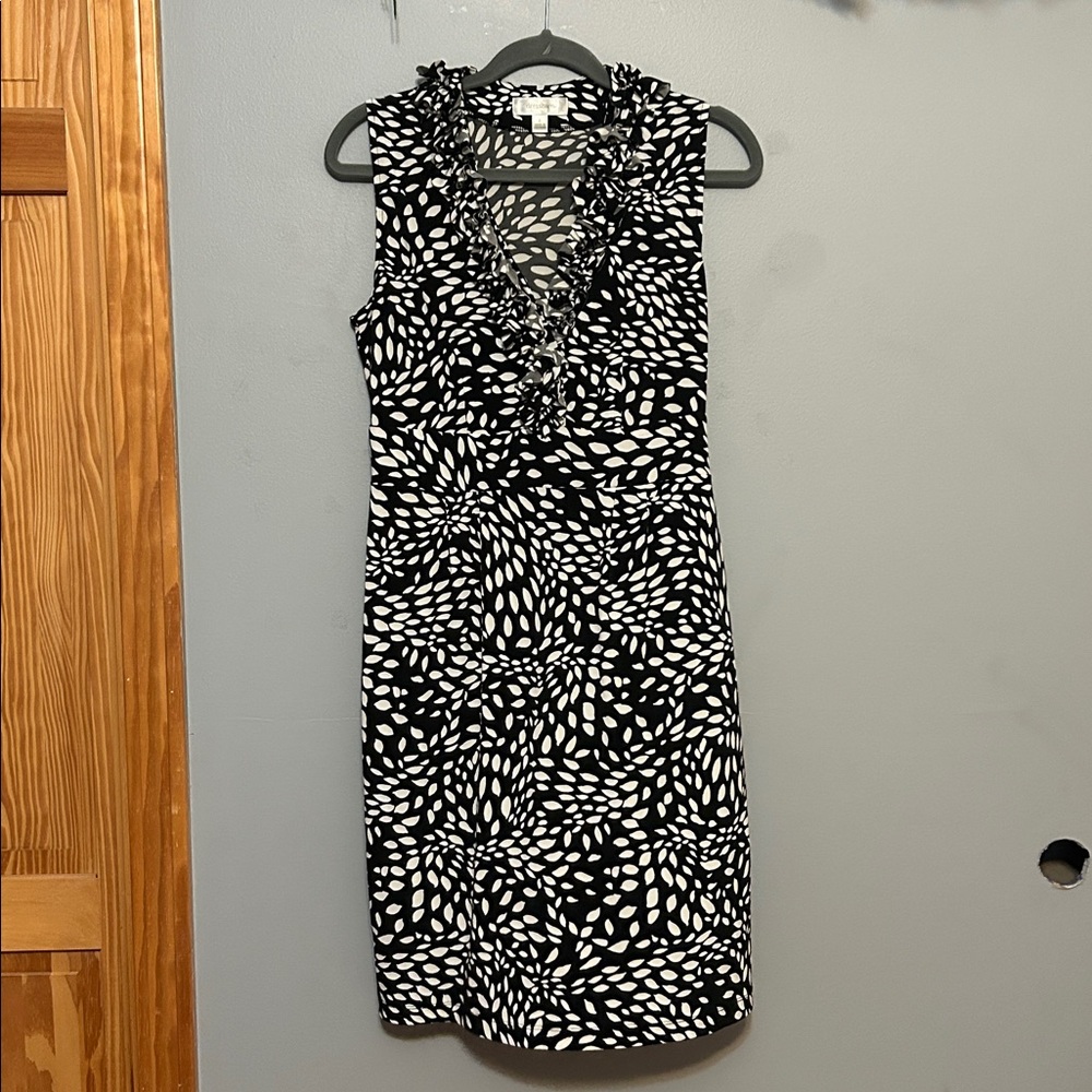 Dressbarn Monochrome Leaf Pattern Dress